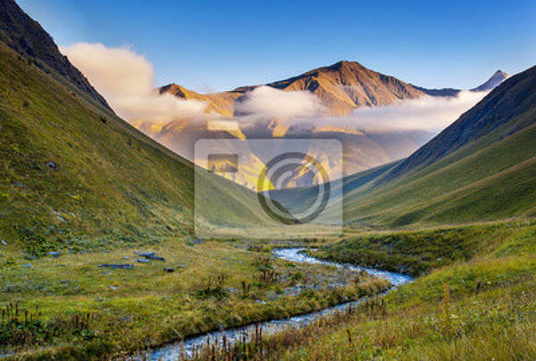 Фотообои на стену с горным пейзажем