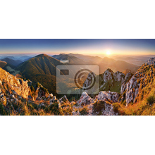 Фотообои на стену с горным пейзажем