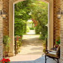 Обои на стену с аркой в прихожую